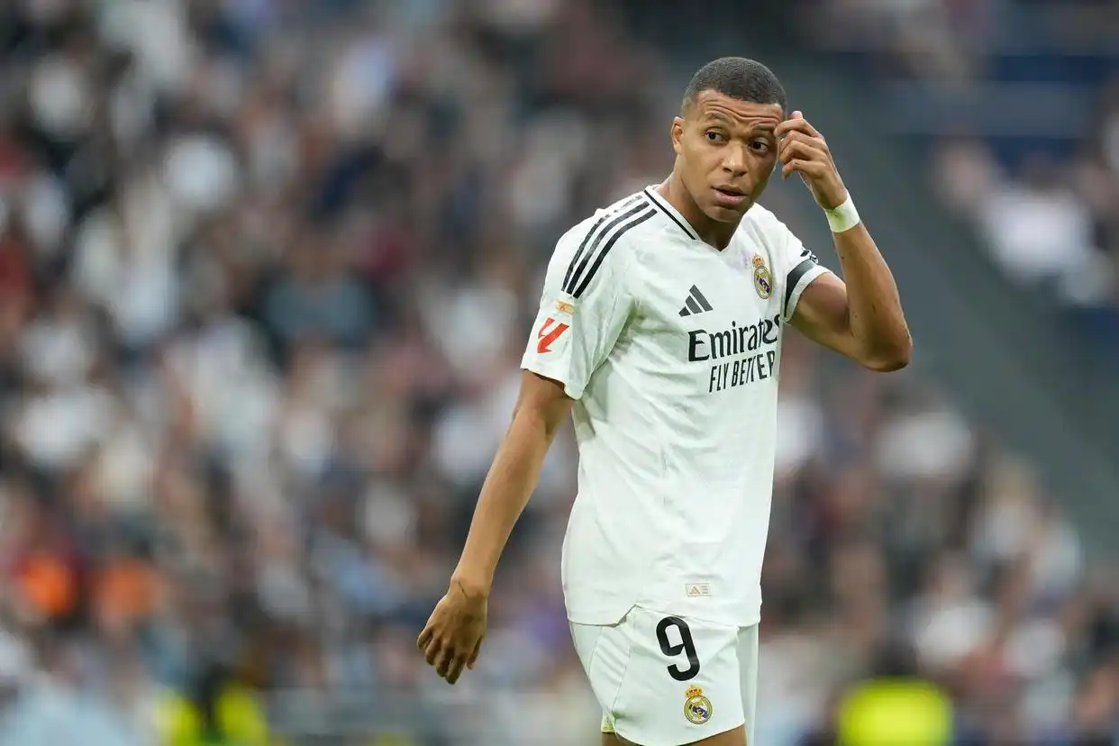Mbappe đã tiến vào bán kết Champions League với Paris mùa giải trước, nhưng đã bị loại ở tứ kết sau khi gia nhập Real Madrid mùa giải này