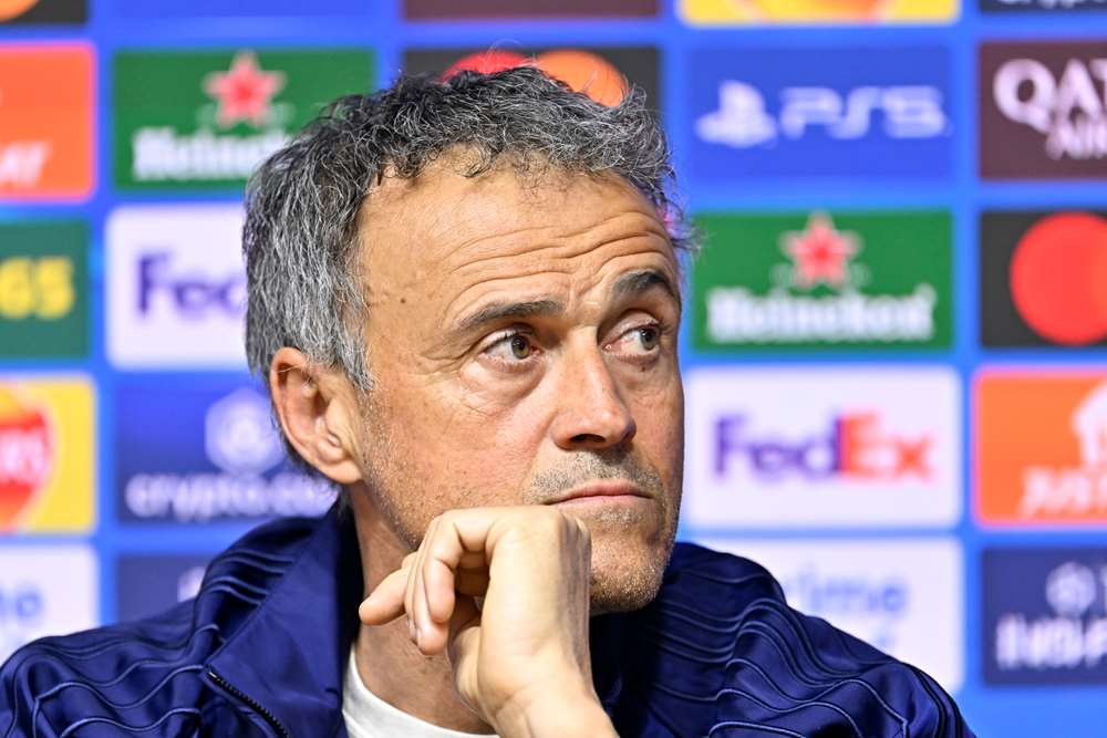 Luis Enrique: Vecchio sẽ gây áp lực cao và trận lượt về ngày mai sẽ rất căng thẳng