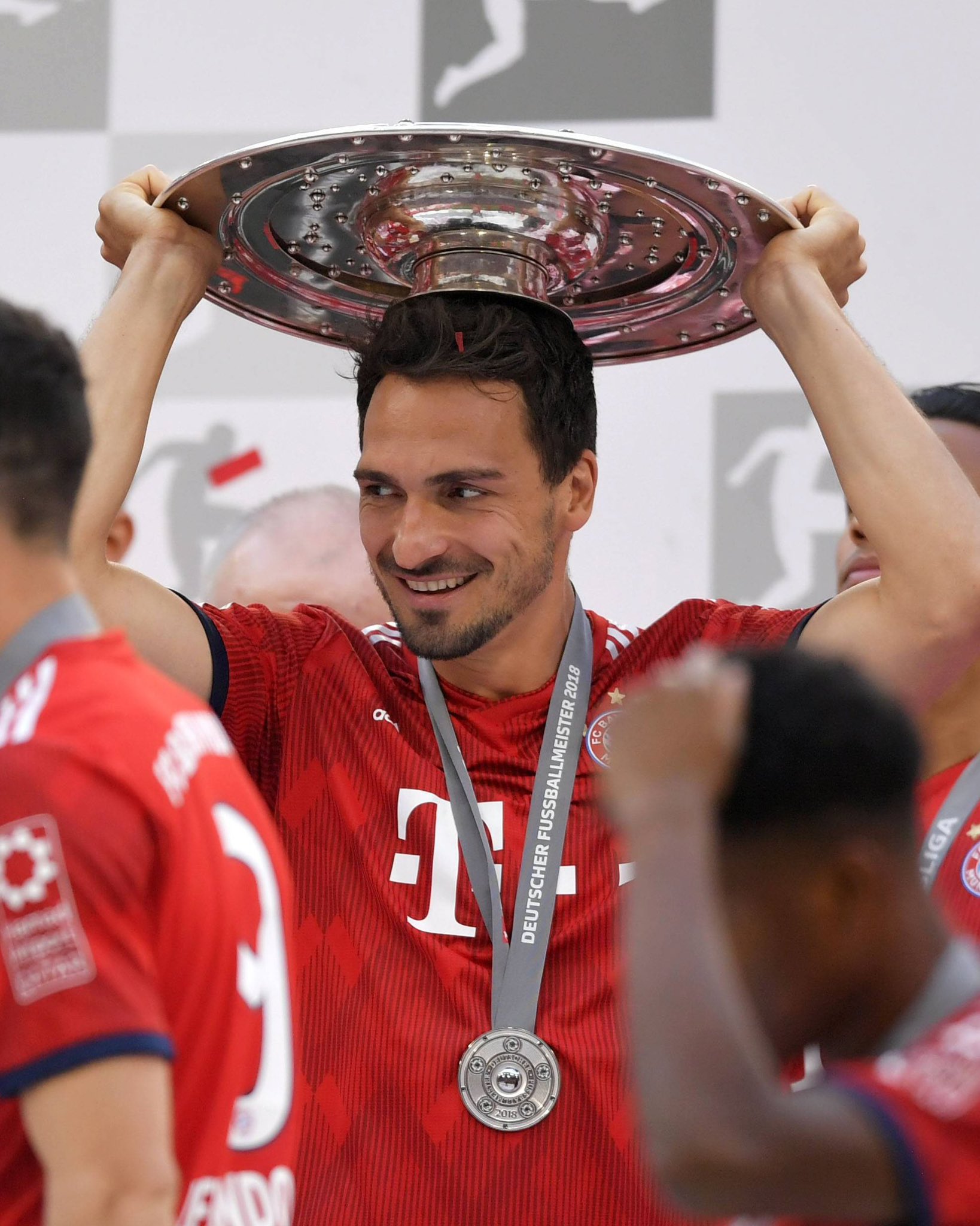 Bayern đã gửi lời chúc tới Hummels: Anh có sự nghiệp tuyệt vời và chúc anh mọi điều tốt đẹp nhất trong tương lai!