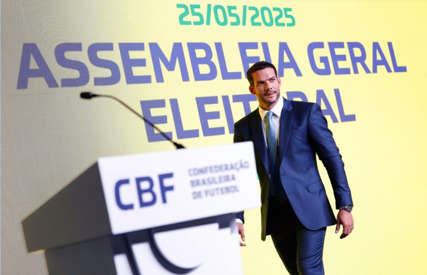 Hiệp hội bóng đá Brazil đã bầu ra chủ tịch mới và sẽ tổ chức lễ trao giải cho Ancelotti vào thứ Hai