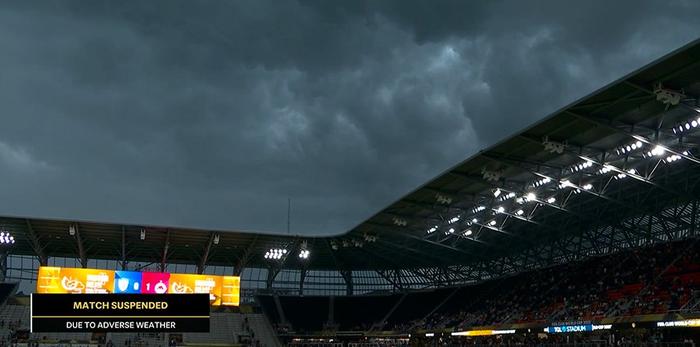 An toàn là trên hết! Ba trận đấu của phiên bản mới của Club World Cup đã bị gián đoạn do điều kiện thời tiết, và tất cả đều kết thúc bằng thắng hoặc thua