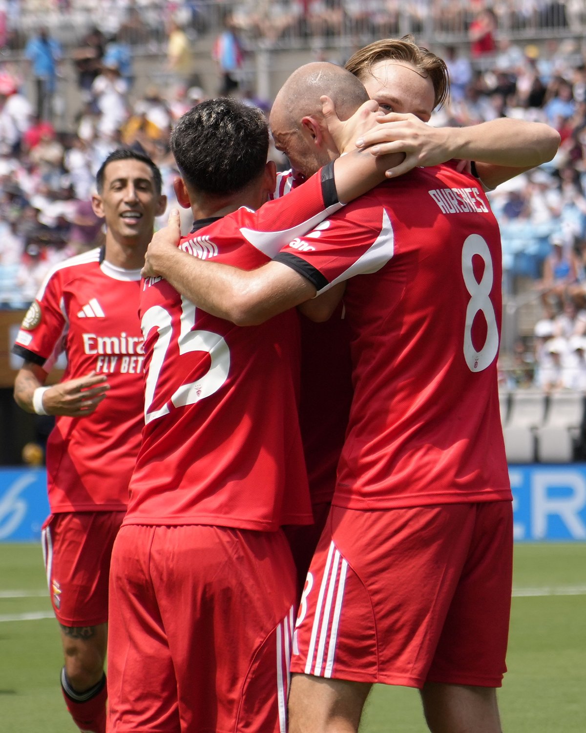 Không dễ dàng! Benfica đã đánh bại Bayern lần đầu tiên trong lịch sử và tạo nên điều kỳ diệu để tiến vào vòng 16 đội