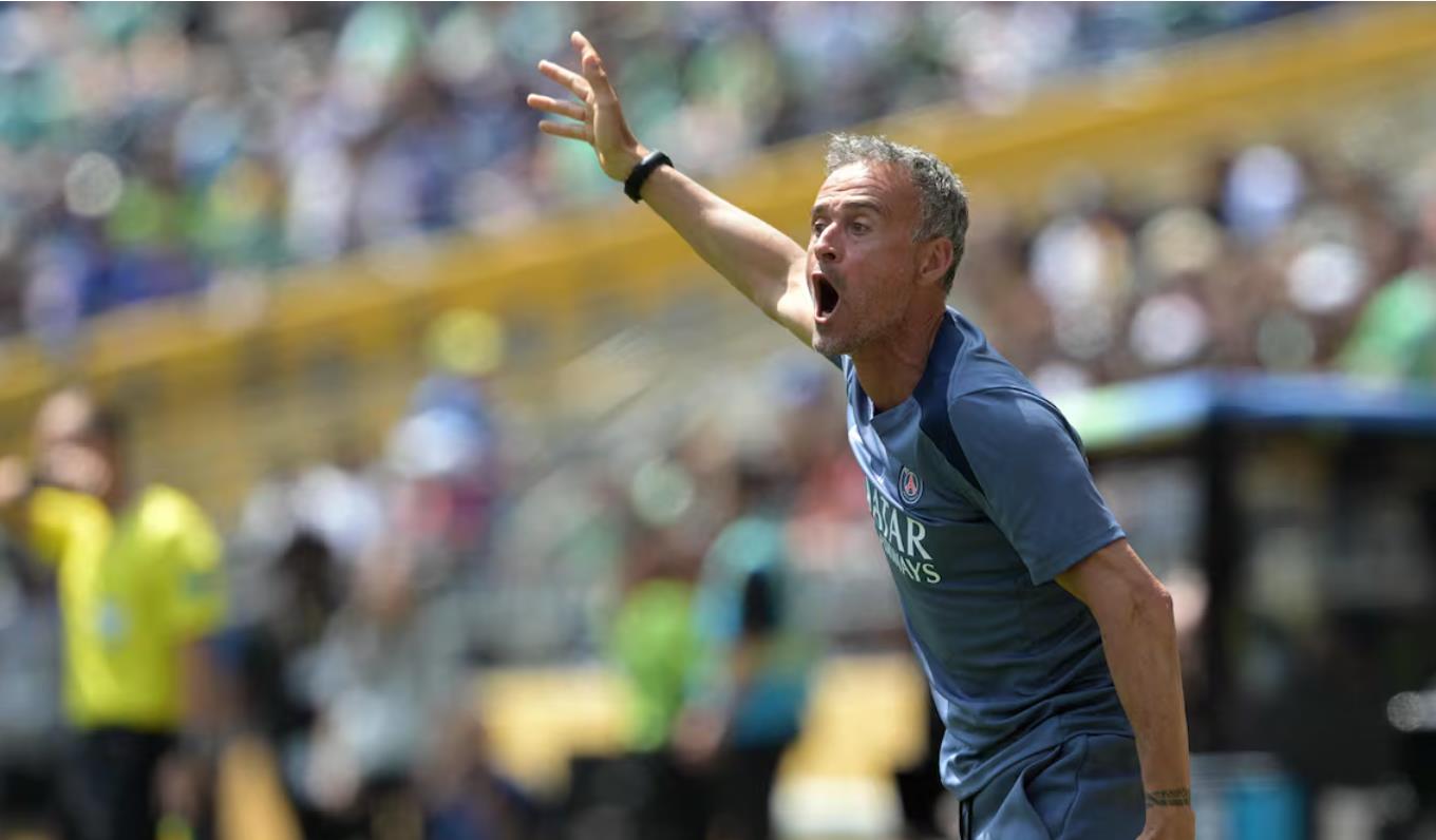 Luis Enrique chỉ trích địa điểm tổ chức Club World Cup: Bóng nảy như thỏ, không thể so sánh với sân vận động châu Âu