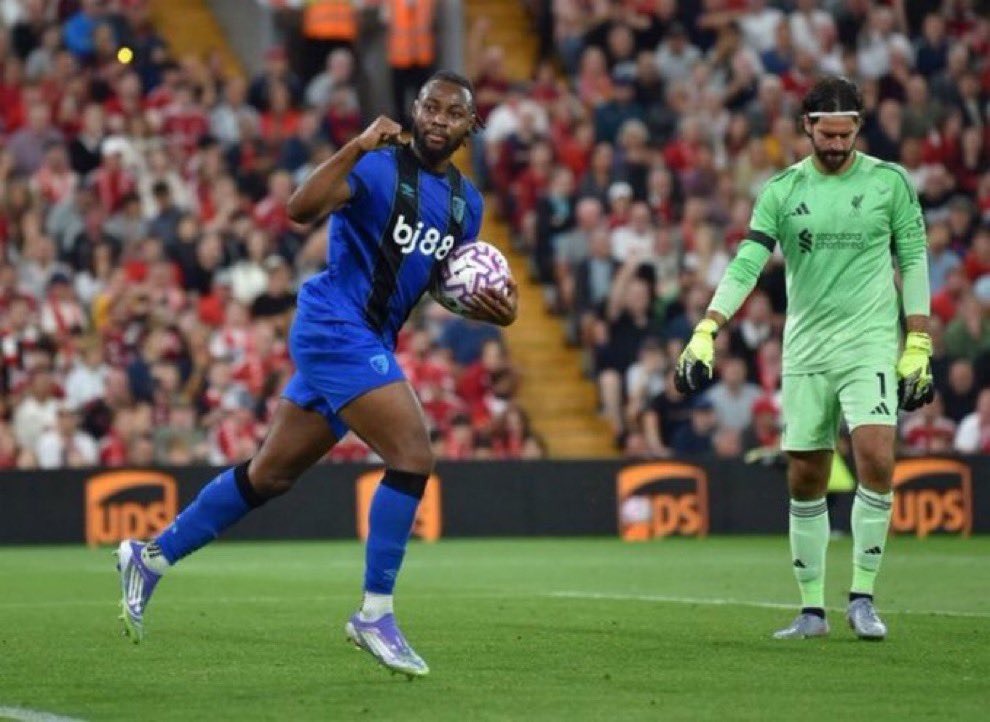 Phản ứng tuyệt vời nhất! Sau khi bị phân biệt chủng tộc, Semenyo đã ghi hai bàn tại Anfield