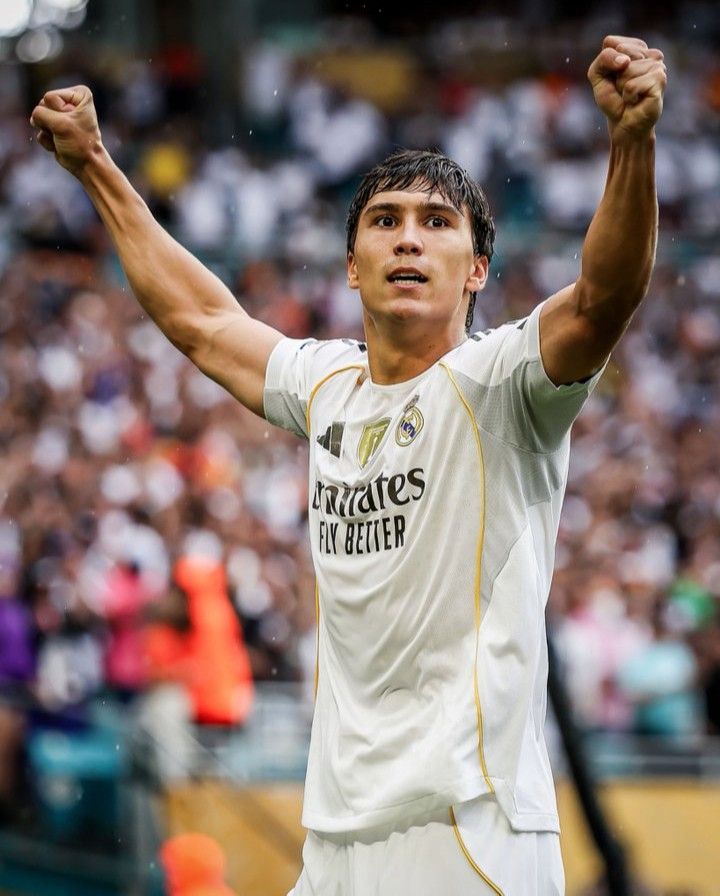 Romano: Real Madrid đang thúc đẩy việc gia hạn hợp đồng với Gonzalo và ngôi sao đang lên từ Club World Cup dự kiến sẽ trở thành số 9 mới của Real Madrid