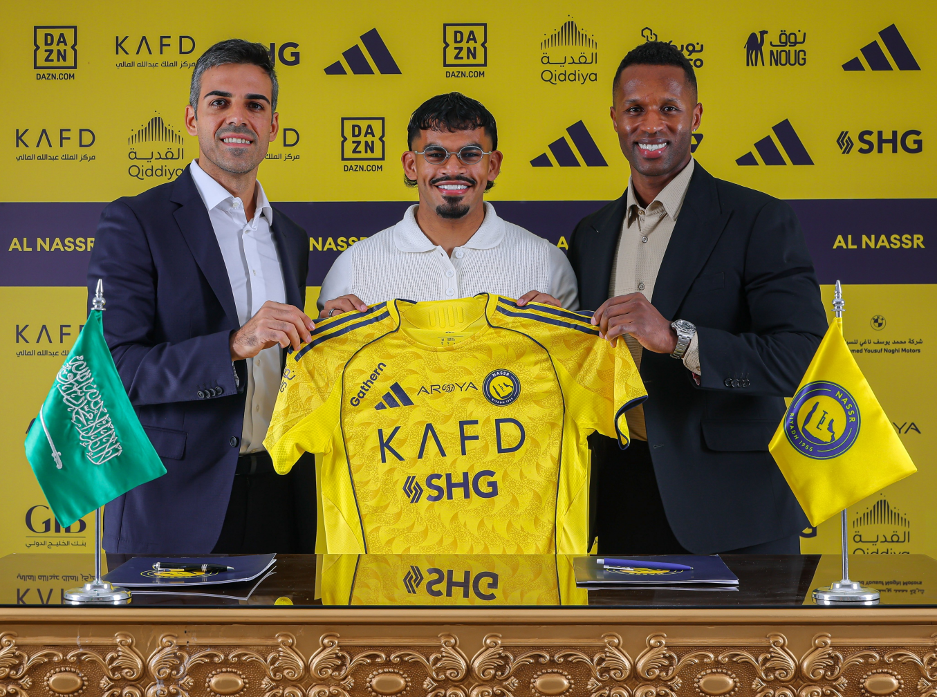 Chính thức: Riyadh Victory ký hợp đồng với hậu vệ trái Nasser với mức giá được cho là 10 triệu đô la
