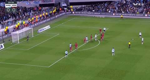 Vòng loại World Cup Hiệp một: Messi ghi bàn, Người Nhện kiến ​​tạo, Argentina 1-0 Venezuela