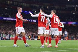HLV West Ham cảnh giác trước khả năng tận dụng các pha bóng cố định của Arsenal