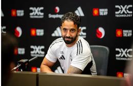 Ruben Amorim muốn MU đá dũng cảm hơn trước Tottenham 