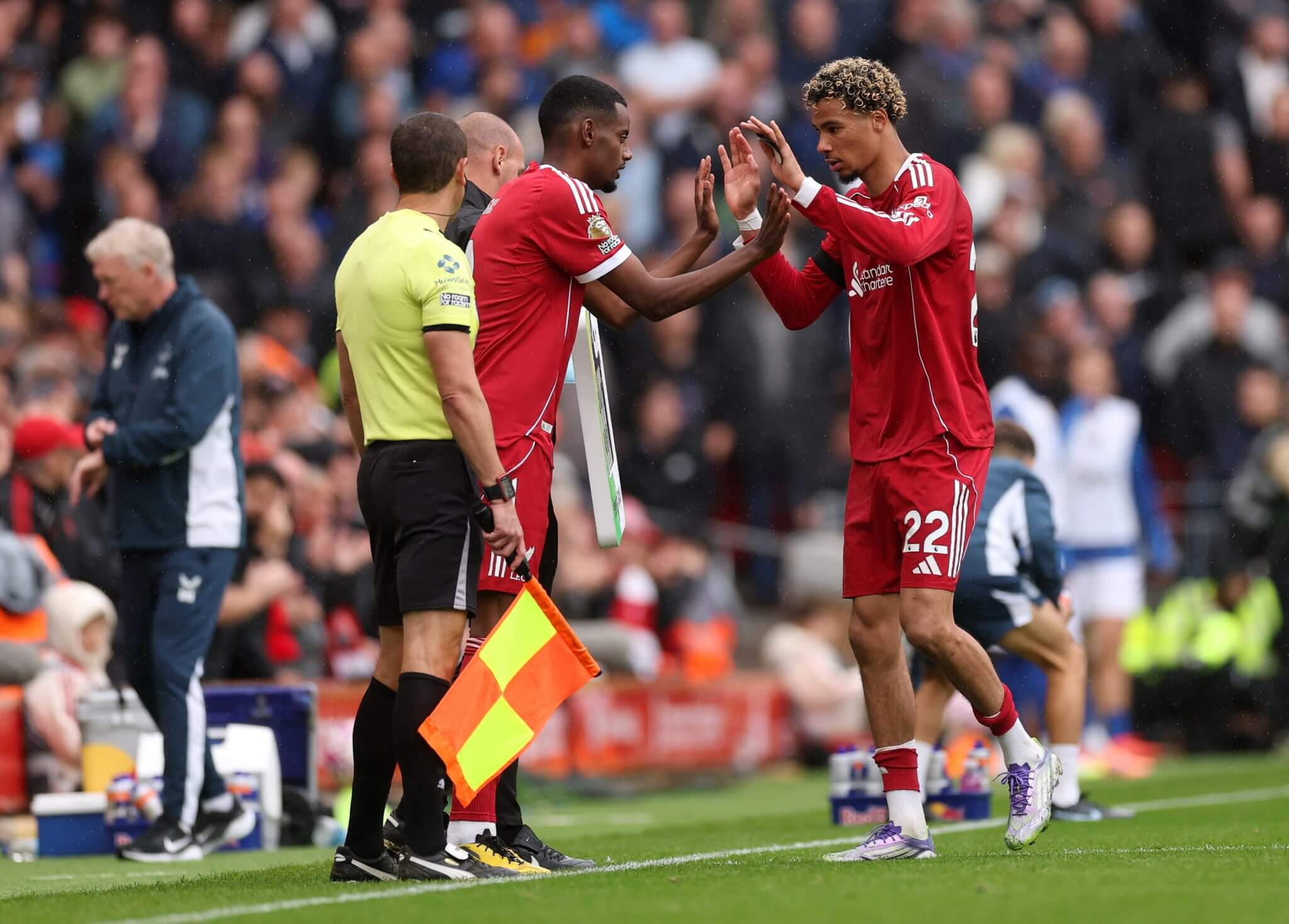 Mặt trái của kỷ nguyên thay 5 cầu thủ 2 Mặt trái của kỷ nguyên thay 5 cầu thủ 2