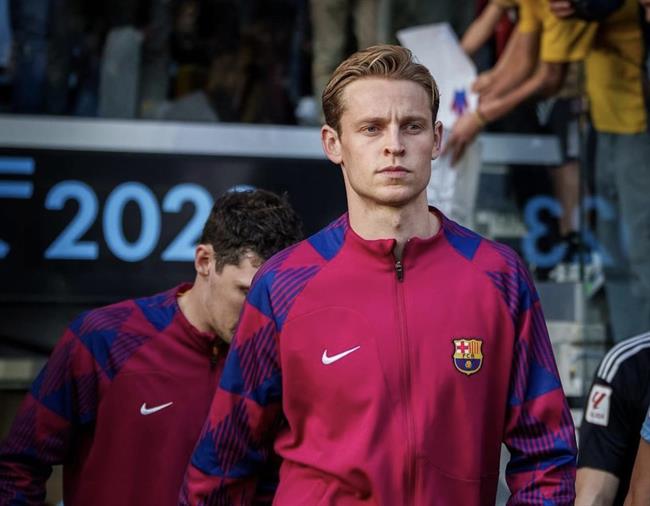 Frenkie de Jong không nghĩ tới việc chuyển tới EPL thi đấu